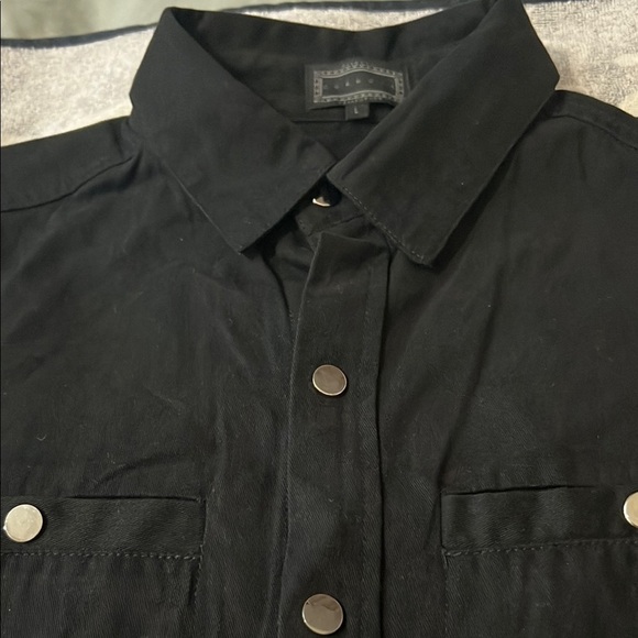 Cordova Casual Black Button Down Shirt with Classic Collar - Picture 4 of 11